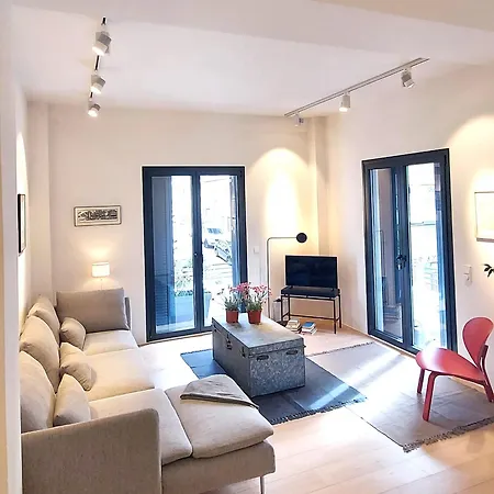 An Elegant Apartment At The Foot Of The Acropolis Athens Exterior photo