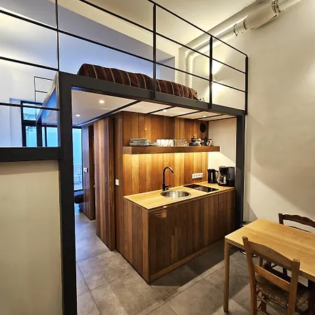 An Elegant Apartment At The Foot Of The Acropolis Athens Exterior photo